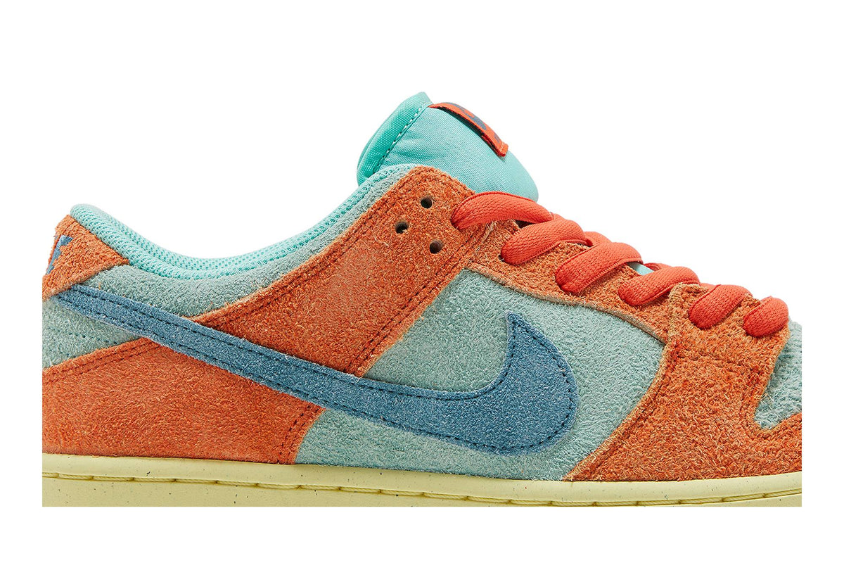 NIKE SB DUNK LOW ‘ORANGE AQUA’