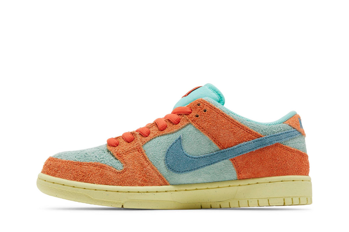 NIKE SB DUNK LOW ‘ORANGE AQUA’