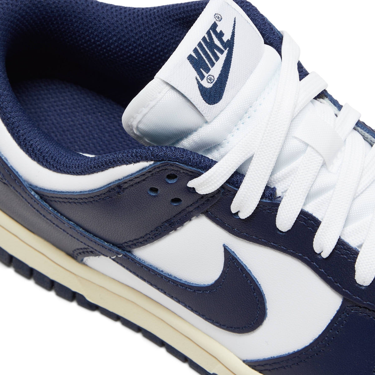 Nike Dunk Low ‘Vintage Navy’